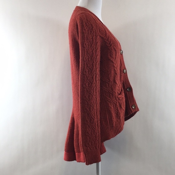 Far Away From Close Red Cable Knit Cardigan Sweater Womens Small V Neck High Low - Picture 2 of 11